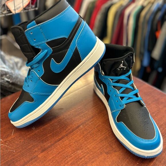 Nike Other - Nike mens 10 blue black air jordan shoes